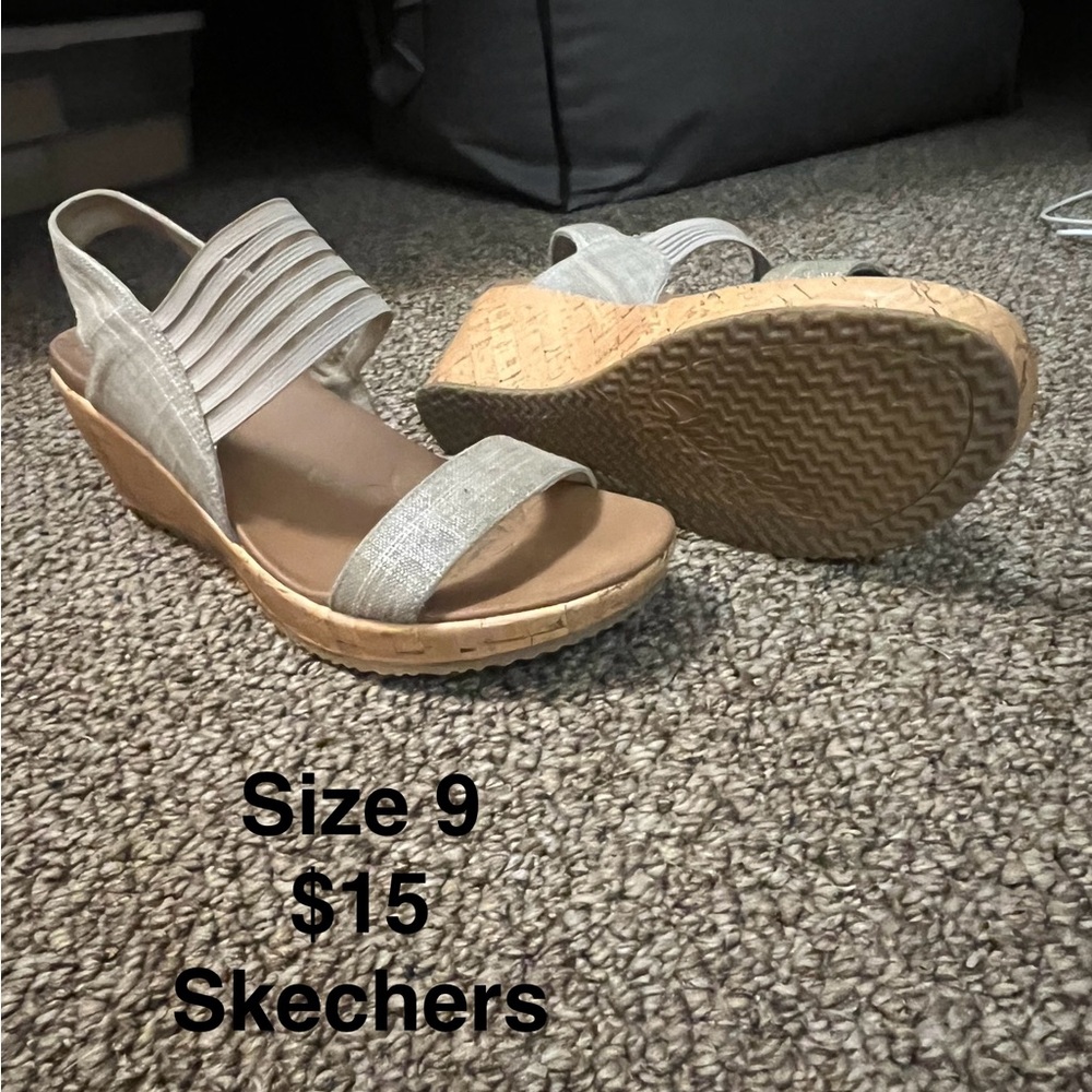 Skechers Women's Cream and Tan Wedge Sandals